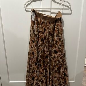 Aritzia Wilfred Brown Floral Skirt
